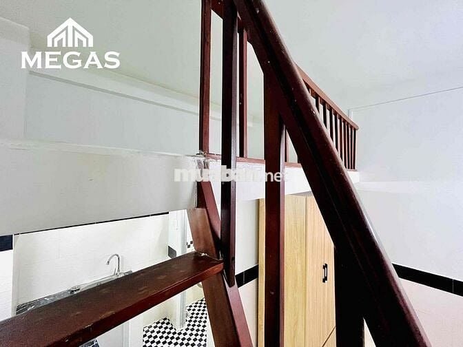 CHDV có gác MÁY LẠNH - TỦ ÁO - TỦ GIÀY mới 100% thoáng mát THANG MÁY