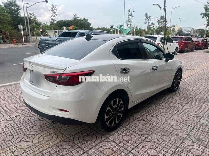 Mazda 2 2016  1.5 AT Sedan