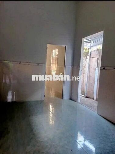 Căn nhà nát , bán xác + đất giá 650 triệu sang tên. Đất ở, thổ cư sẵn.
