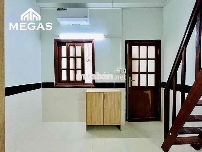 CHDV có gác MÁY LẠNH - TỦ ÁO - TỦ GIÀY mới 100% thoáng mát THANG MÁY