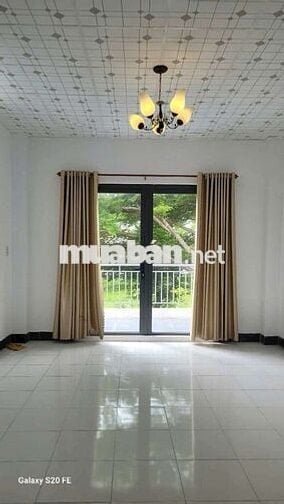 Chính chủ cần bán  nhà sổ riêng