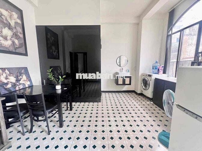 Căn Hộ Tách Bếp Ban Công Gần Chợ Bàn Cờ Quận 3