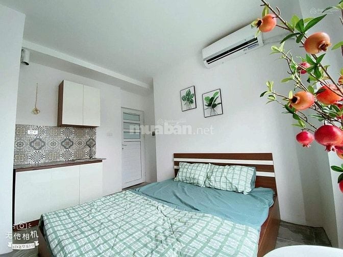 hiếm cần bán gấp tòa chung cư  Hoàng Ngân 93m,7 tầng ,9,x tỷ(x bé)