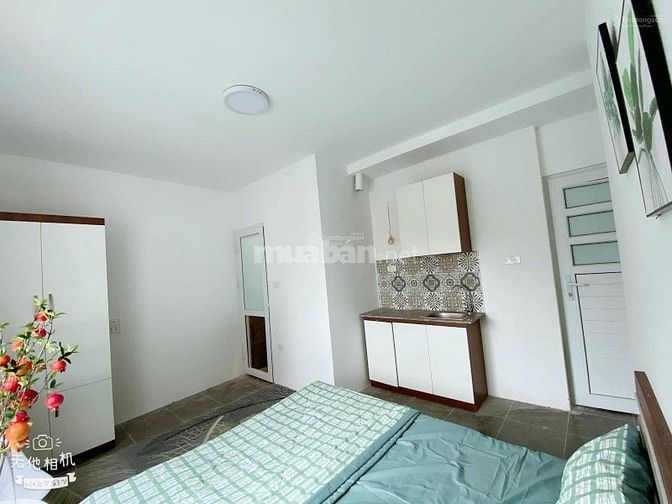 hiếm cần bán gấp tòa chung cư  Hoàng Ngân 93m,7 tầng ,9,x tỷ(x bé)