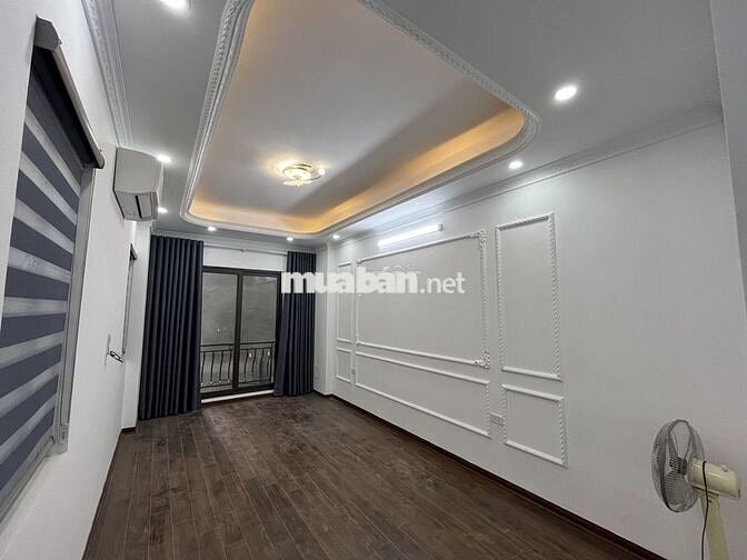 Cho thuê cả căn nhà 5 tầng tại Mễ Trì Hạ - Miễn môi giới