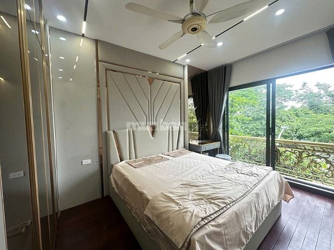 Mặt phố Kim Giang, kinh doanh bất chấp, giá trị bền vững