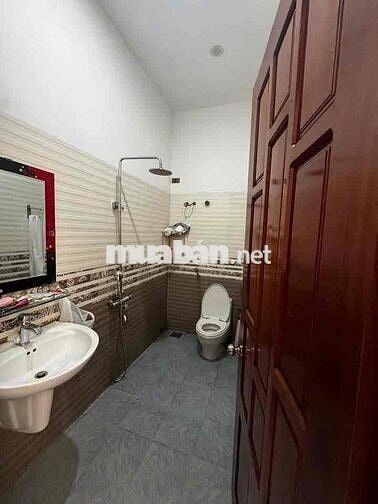 NHÀ 3 TẦNG MẶT TIỀN NGUYỄN LƯƠNG BẰNG 4PN