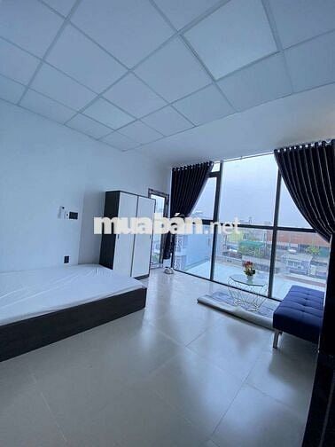 Studio full nội thất - view kính - ngay công viên Làng Hoa