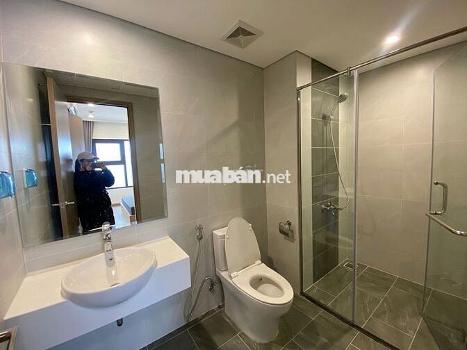 Cho thuê căn 3 ngủ mới tinh, giá 13tr/th có thể vào được luôn