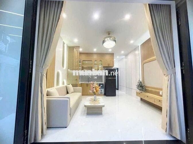 Nhà đẹp 2T xây mới ngay trung tâm Lê Duẩn_Full nội thất cao cấp_3tyX