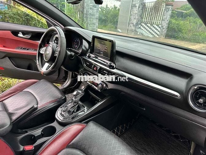 Kia Cerato 2021 2.0 AT PREMIUM - 80000 km