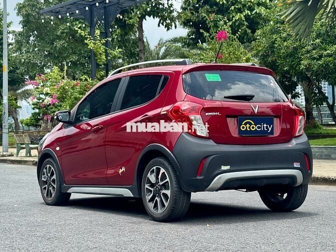 VinFast Fadil Plus 2021 - Màu đỏ - 4v4km