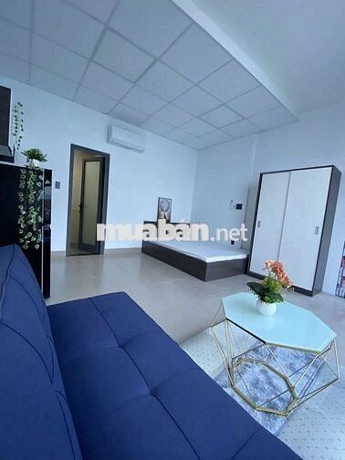 Studio full nội thất - view kính - ngay công viên Làng Hoa