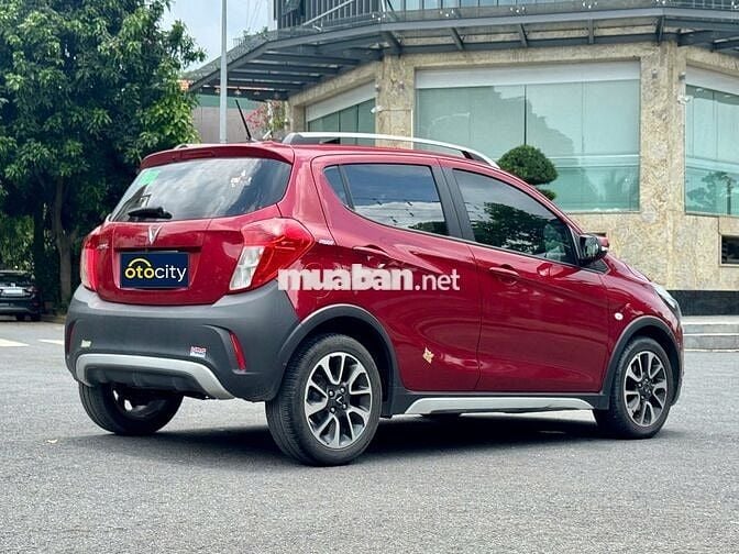 VinFast Fadil Plus 2021 - Màu đỏ - 4v4km