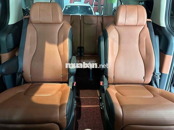 Kia Carnival 2023 Signature 2.2D - 32000km một chủ