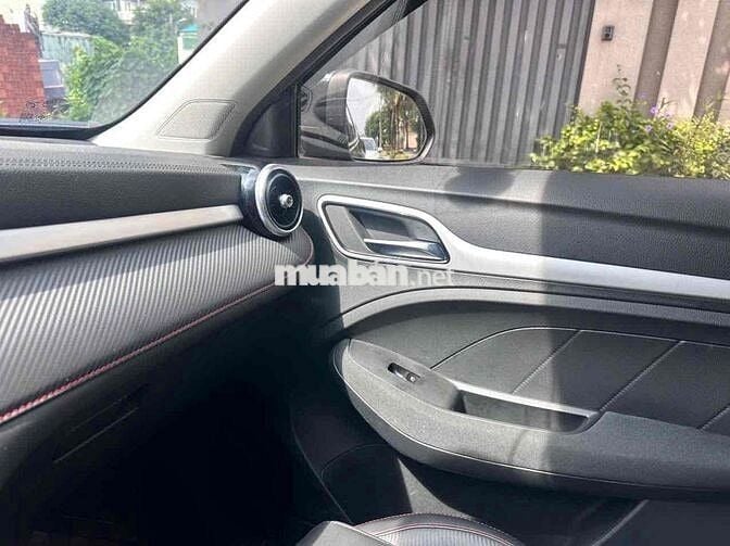 MG ZS 2023 màu đen, đi 2 vạn 1