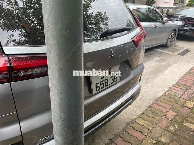 Mitsubishi Xpander 2022 AT Premium - 9950 km
