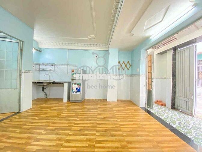 Mặt bằng vừa ở vừa kinh doanh hẻm trần bá giao có lối đi riêng