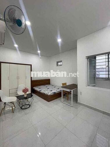 Studio Cửa Sổ Thoáng - 25m2 - Full Nội thất -Thang máy- Phan Xích Long