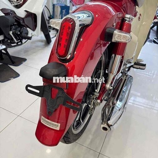 Super Cub 125 2018 Đỏ Trắng mẫu máy lớn 1 yên