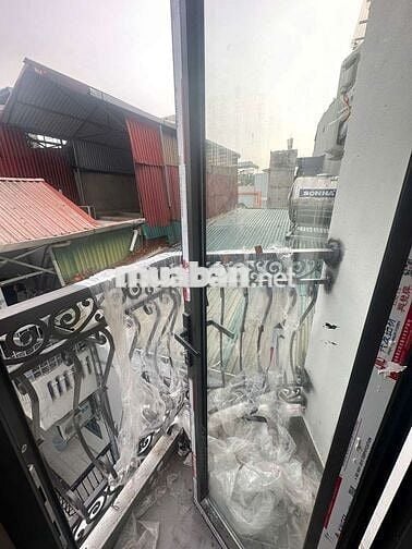 Khai trương CCMN 30m2 Full đồ. Máy giặt riêng, ban công tại Ngõ Quỳnh