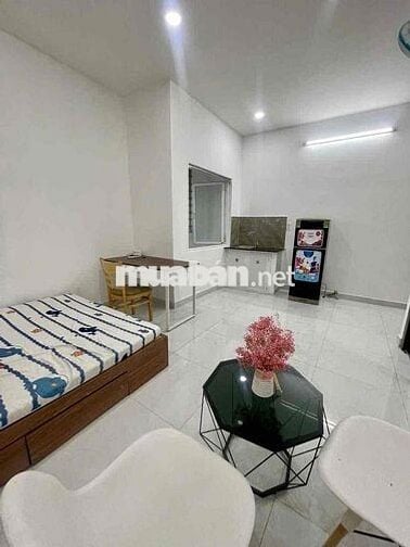 Studio Cửa Sổ Thoáng - 25m2 - Full Nội thất -Thang máy- Phan Xích Long