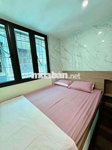 Nhà đẹp mặt đường víp 60m2 sổ đỏ 2 ngủ kk riêng biệt phố Tôn đức Thắng