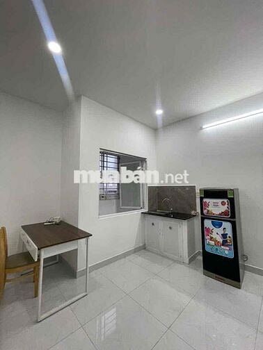 Studio Cửa Sổ Thoáng - 25m2 - Full Nội thất -Thang máy- Phan Xích Long