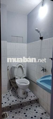 Cho thuê nhà nguyên căn mặc tiền đường kinh Doanh 4x18 trệt 2 lầu
