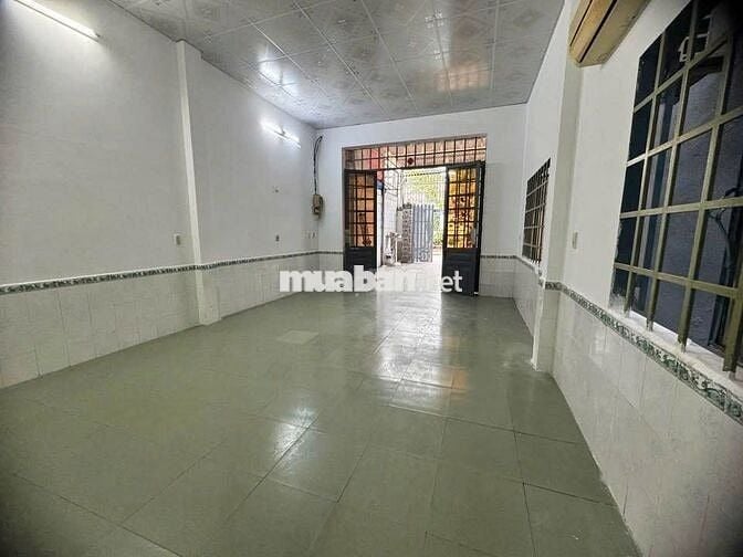 ✅Bán nhà c4 sổ riêng ngay sau cánh đồng diều Hóc Môn giá 710 triệu✅