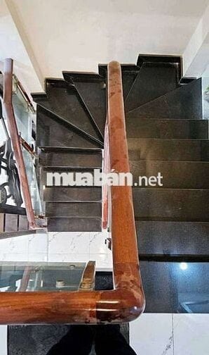 Nhà hẻm xe hơi thông, trung tâm q3. Tiện kinh doanh kết hợp ở.