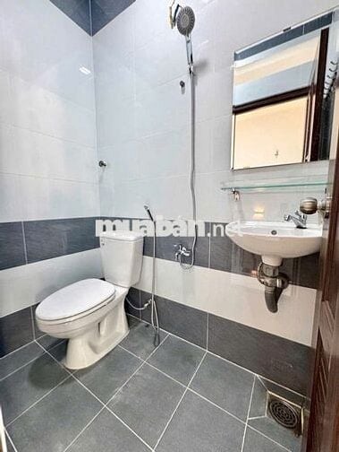 Bán nhanh nhà Vườn Lài Hẻm xe hơi 6m 4,6 x9 giá chỉ 5.9 tỷ (TL)