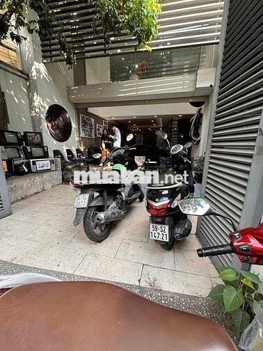 NHÀ MẶT TIỀN PHÚ NHUẬN 6❌15m - CÓ SÂN ĐỂ XE . NHÀ ĐẸP
