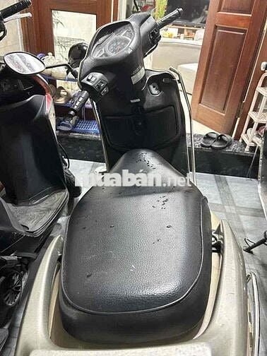 xe lead vàng cát đẹp zin nguyên ít đi  2012