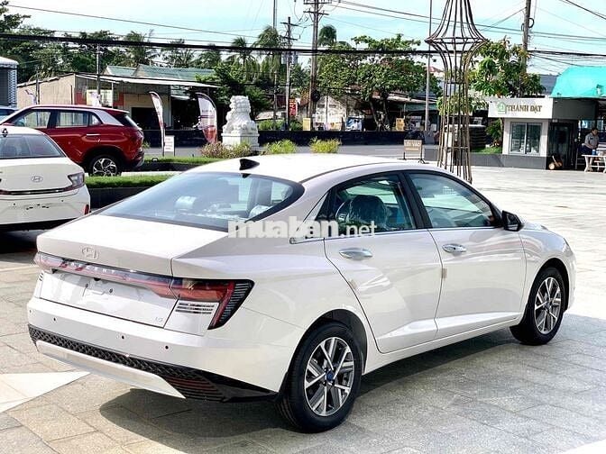 Hyundai Accent 2024 Cao cấp 1.5 AT - 3000 km