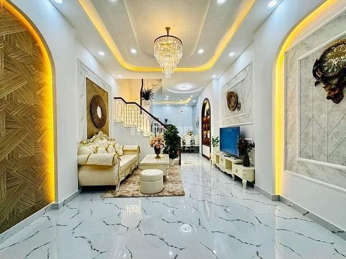 Ra nước ngoài sinh sống cần bán gấp nhà 1T2L Trần Phú Q5 gần 60m2.Shr