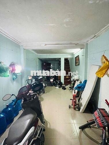 Cần Bán Nhà Nguyễn Trãi, DT: 32m² x 5 tầng, Ô Tô Đỗ Cửa, Giá 7.8 Tỷ