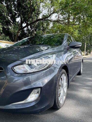 Hyundai Accent 2011 1.4 AT - 100000 km