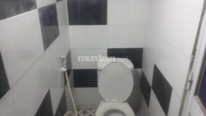 Cho thuê nhà hẻm  đường Nguyễn Ngọc Lộc, quận 10