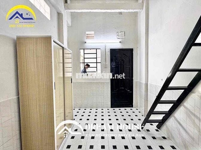 PHÒNG TRỌ GÁC CAO, GIÁ RẺ NGAY NGÃ TƯ BỐN XÃ, HƯƠNG LỘ 2