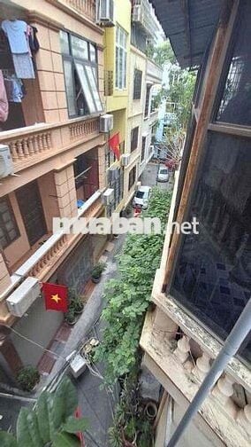 Cần Bán Nhà Nguyễn Trãi, DT: 32m² x 5 tầng, Ô Tô Đỗ Cửa, Giá 7.8 Tỷ
