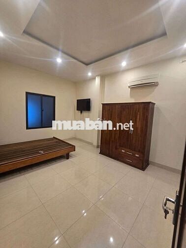 Cho thuê nguyên căn 3 tầng mặt tiền Dương Khuê