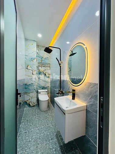 Nhà Ngộp Giá Tốt 5TY3 - 64,5m2 Q5 ĐG An Dương Vương Gần Chợ Bàu Sen