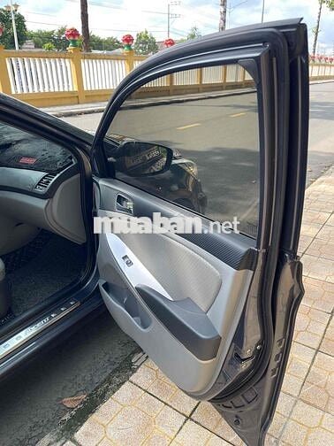 Hyundai Accent 2011 1.4 AT - 100000 km