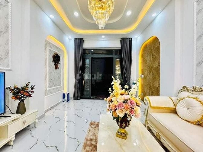 Ra nước ngoài sinh sống cần bán gấp nhà 1T2L Trần Phú Q5 gần 60m2.Shr