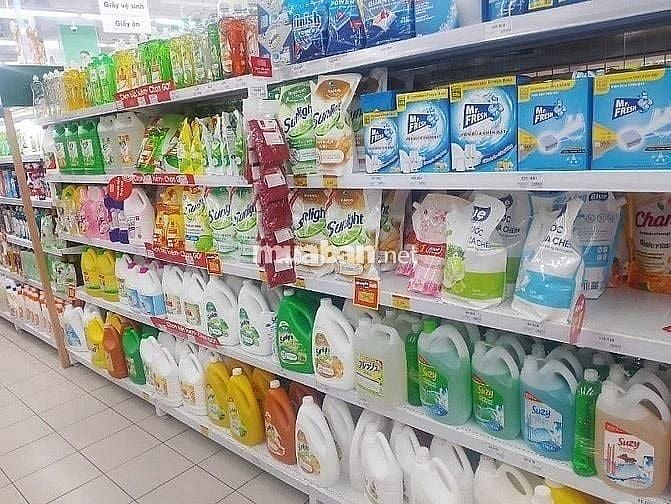 Cần Tuyển 3 LĐPT Nam/Nữ Phụ Bán Hàng, 1 Tạp Vụ, 1 Phụ Kho
