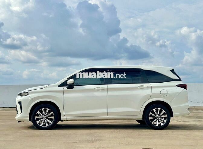 Toyota Avanza Premio 2023 CVT - 17000 km