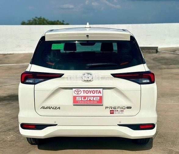Toyota Avanza Premio 2023 CVT - 17000 km