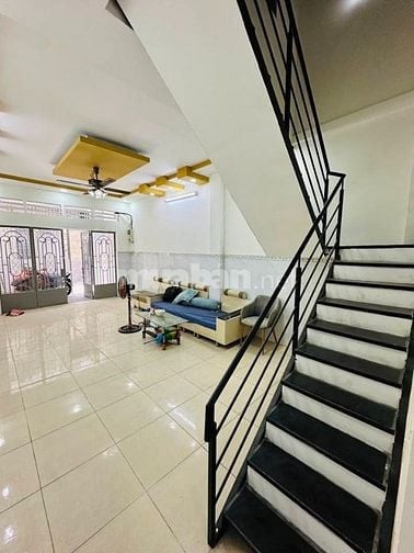 Kẹt vốn bán gấp nhà 1T1L Đăng Văn Bi QTĐ 52m2 / 1 tỷ 180tr Sổ Riêng