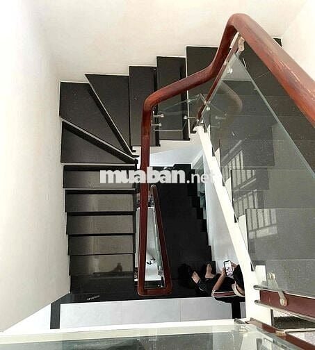 Cho Thuê Nhà Gần Vạn Phúc,/đs 6,p.HBP 3 tầng 3pn 3vs Giá 12tr TL